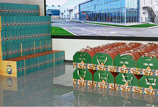 Счастливого Праздника лодок-драконов